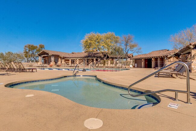 Building Photo - 6850 E Pearl St