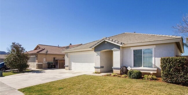 Building Photo - 1605 Stoneside Dr