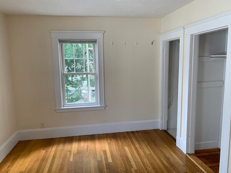 Building Photo - 26 Foster St