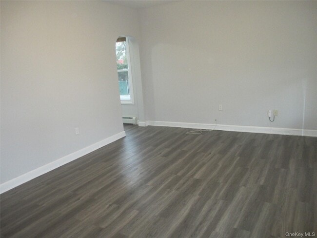 Building Photo - 40 W Broad St