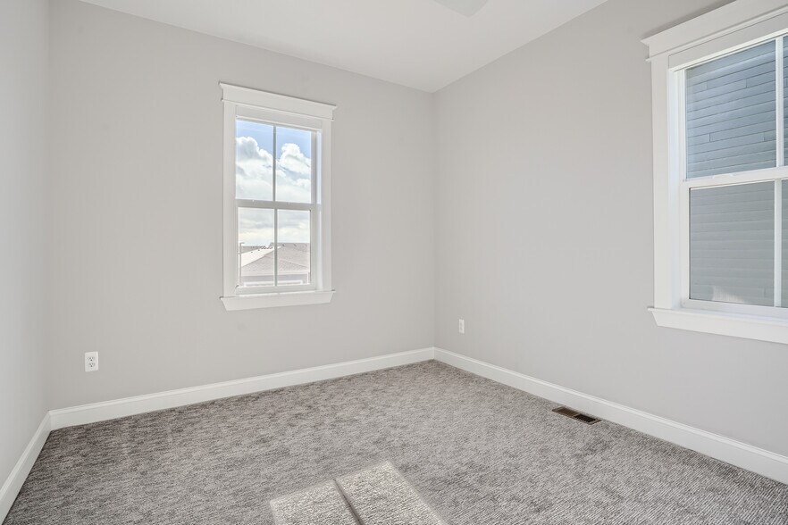 bedroom 3 - 21235 E 61st Dr