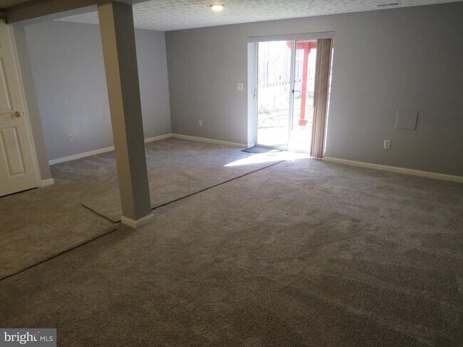 Building Photo - 993 Joshua Tree Ct