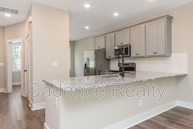 Building Photo - 1709 Perimeter Lp
