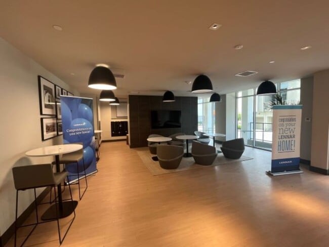 Building Photo - Executive 1 bedroom is seconds from Tesla & Warm Springs BART.
