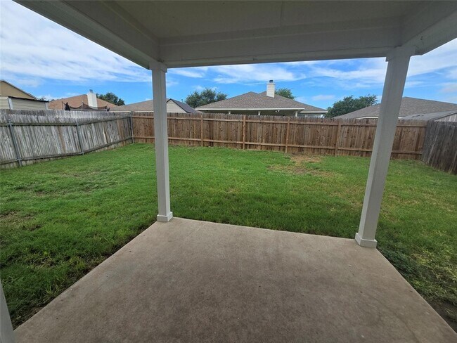 Building Photo - 217 Tolcarne Dr
