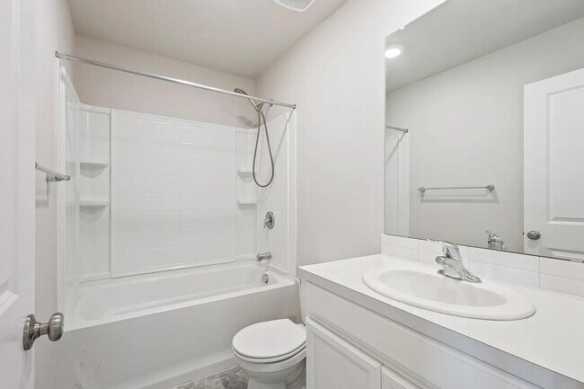 Building Photo - 1226 NW Upas Pl