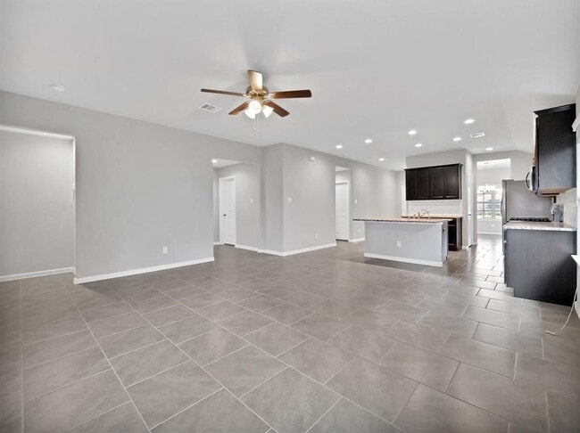Building Photo - 29711 Breakwater Dr