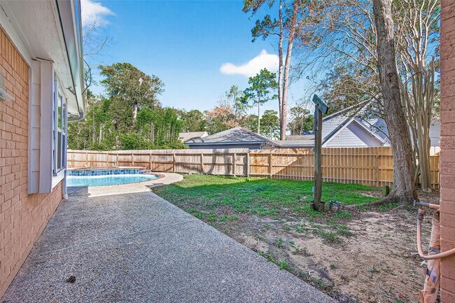 Building Photo - 6210 Rippling Hollow Dr