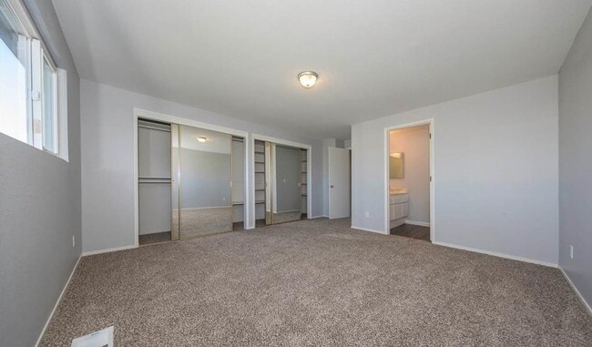 Building Photo - 2650 Fargo Way