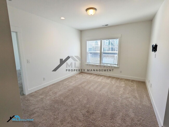 Building Photo - 1100 Fly Catcher Ct