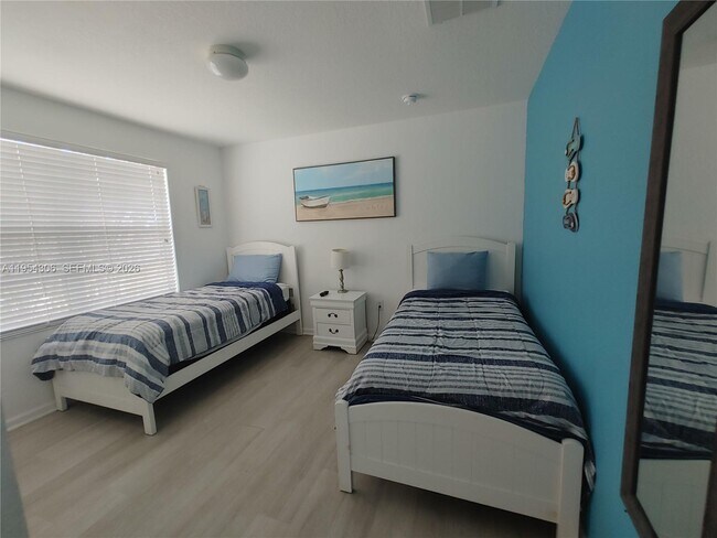 Building Photo - 7751 Basnett Cir