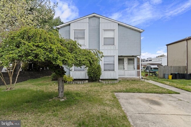 Building Photo - 8 Fanelli Ln