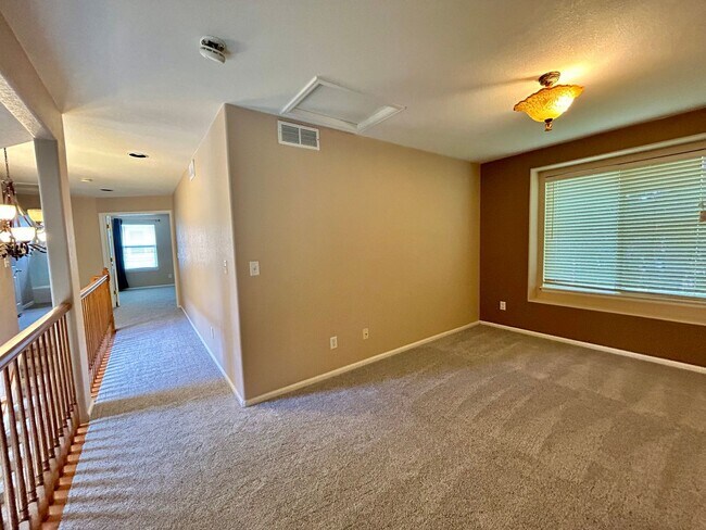 Building Photo - Spacious 3Bd Home in the Broadlands