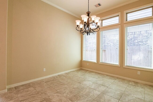 Building Photo - 21911 Avalon Queen Dr