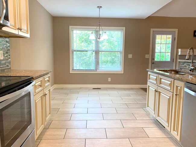 Building Photo - 1053 Quiver Ln