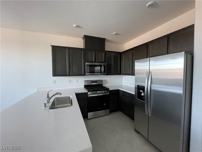 Building Photo - 508 Ylang Pl