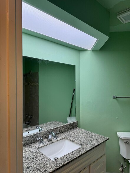 Building Photo - 502 Iveys Scenic Dr