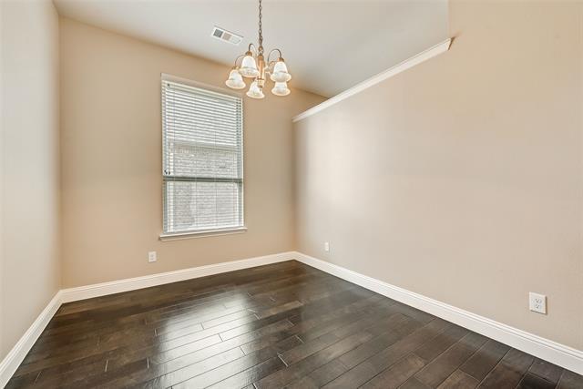 Building Photo - 1016 Somerset Cir