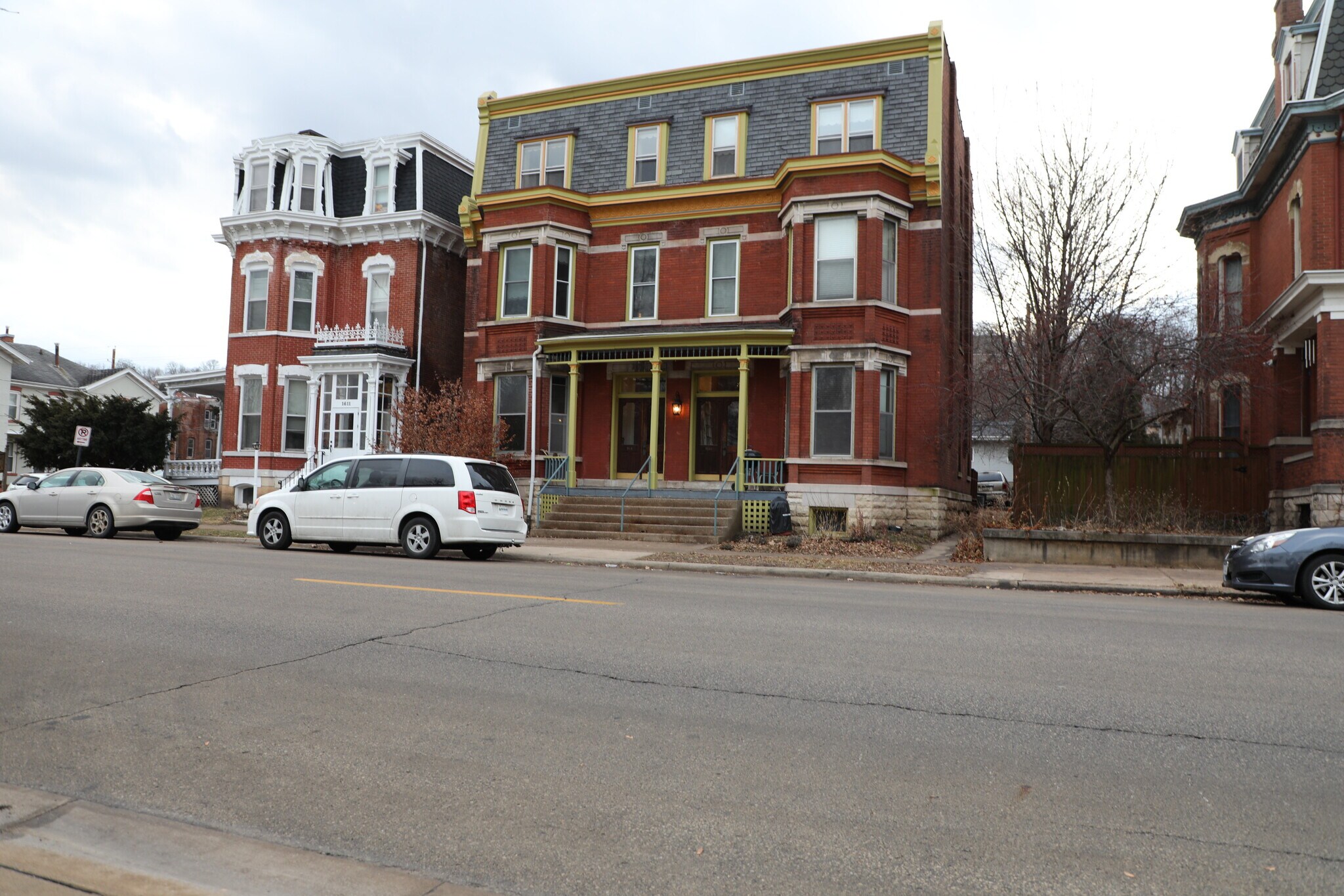 1631-1633 Main Street - 1631 Main St