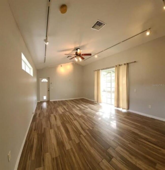 Building Photo - 3212 Town Ave