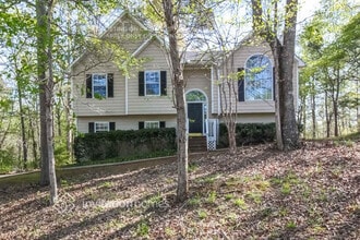 Building Photo - 1718 Independence Dr