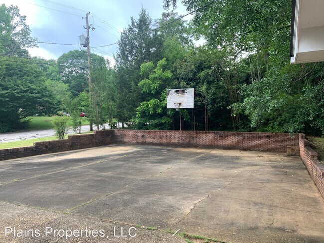 Building Photo - 4 br, 3.5 bath House - 505 N. Cary Drive