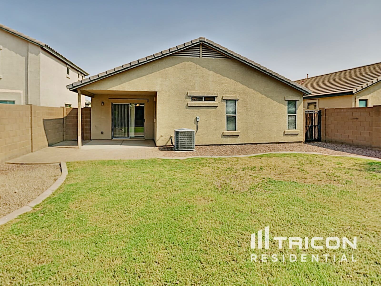 Building Photo - 1275 E Shari St