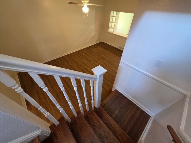 Building Photo - 17 Paynter Dr