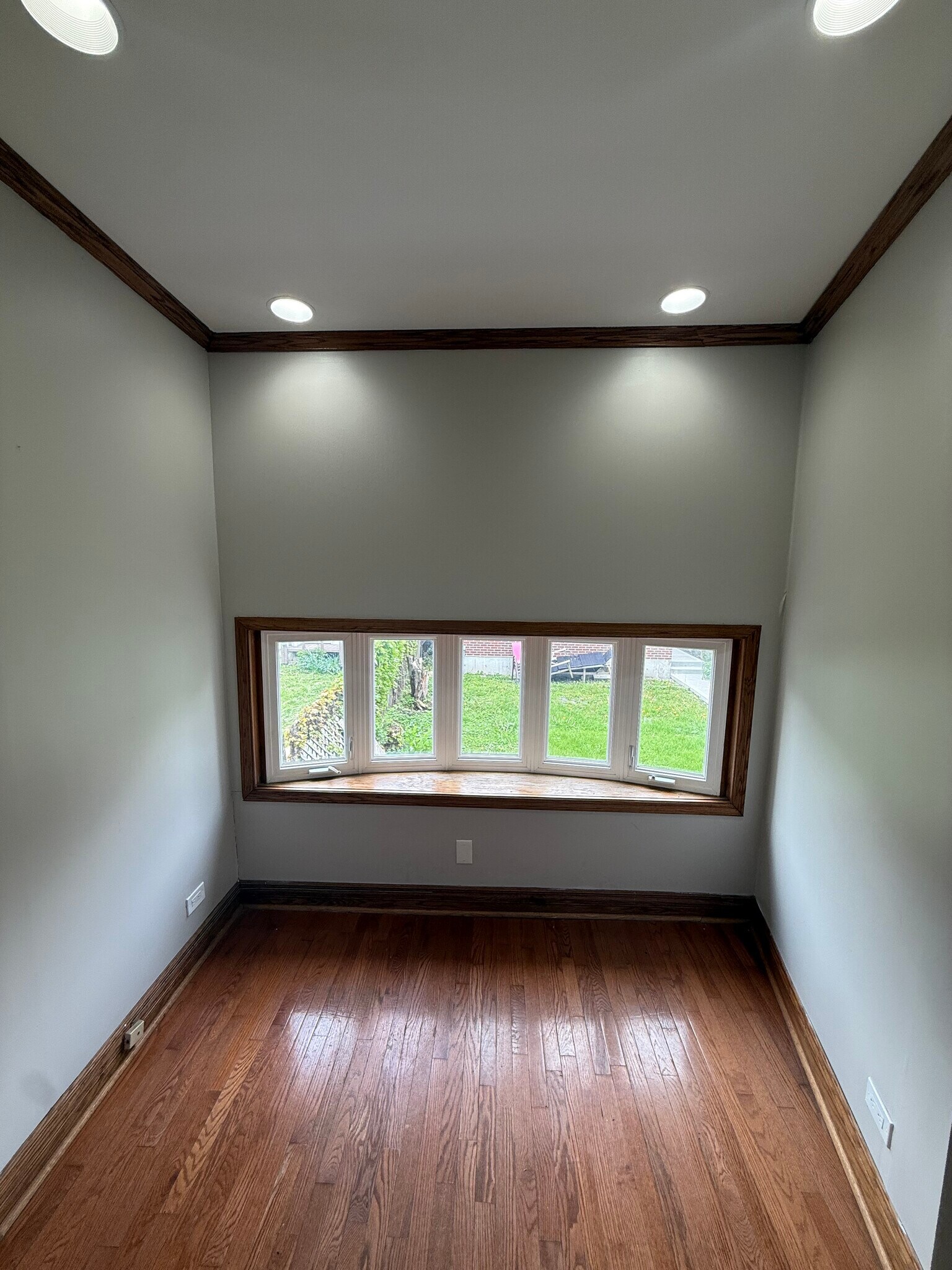 Building Photo - 2034 N Sawyer Ave