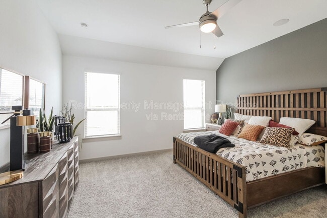 Building Photo - 603 Westwood Dr