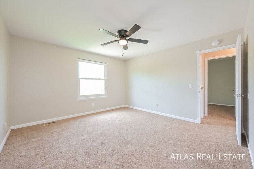 Building Photo - 17124 E Kent Dr