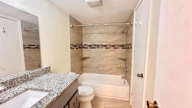 Building Photo - 4205 Benard Ct
