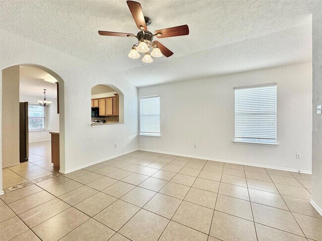 Building Photo - 1015 Aiken Dr