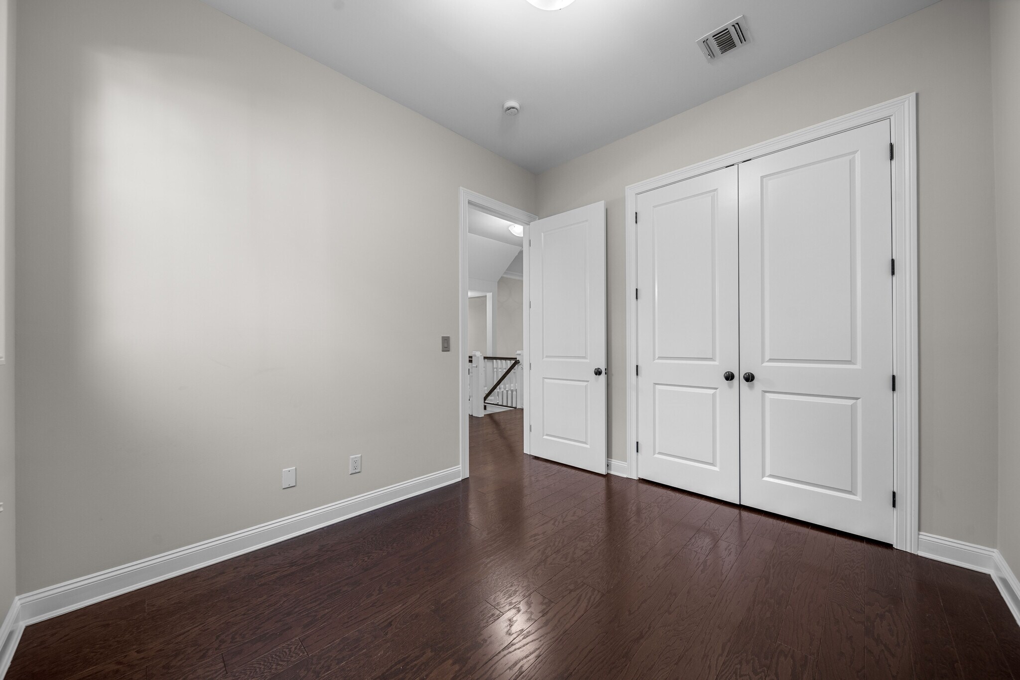 Building Photo - 1600 Kaufer Ln