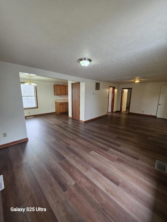 Building Photo - 820 S Locke St