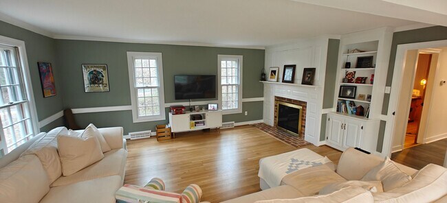 Building Photo - New renovation with River access in Midlothian