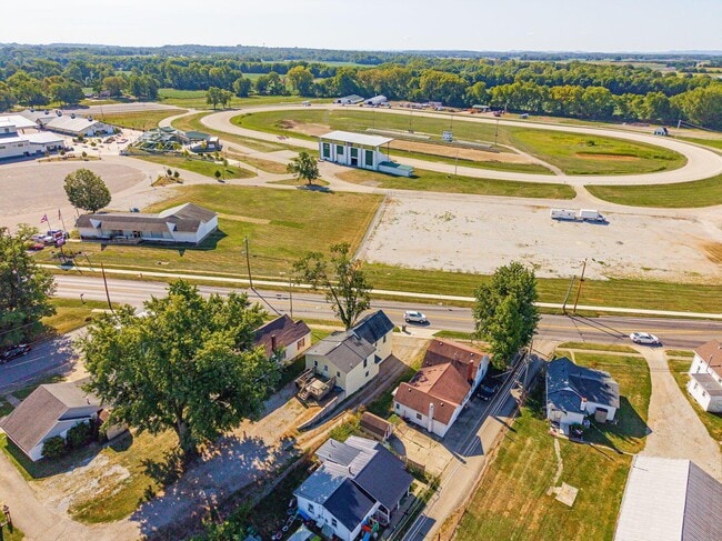 Building Photo - 334 Lancaster Pike