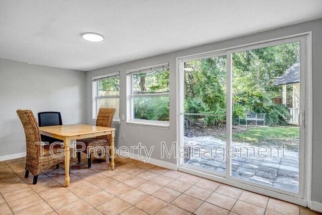 Building Photo - 6855 Hafford Ln