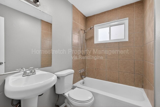 Building Photo - 2515 Valley Brook Dr