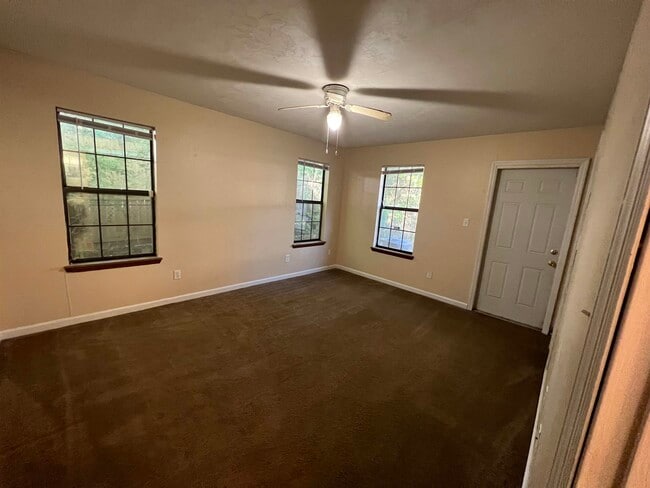 Building Photo - 738 Gold Nugget Trail