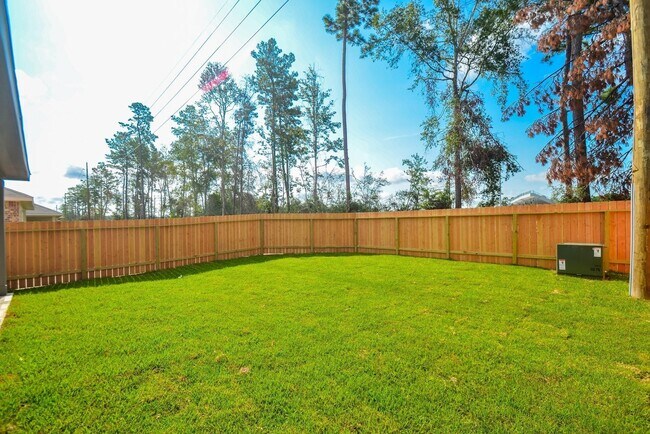 Building Photo - 5778 Hampton Vly Dr