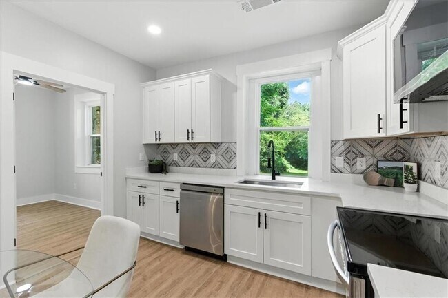 Building Photo - 1441 Ezra Church Dr NW