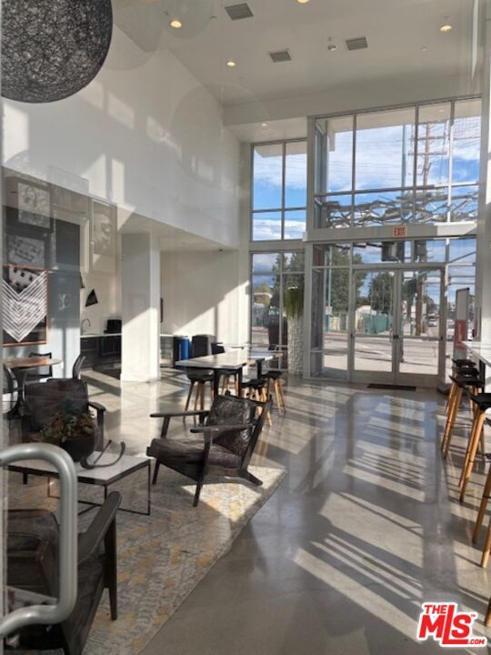 Building Photo - 11405 Chandler Blvd