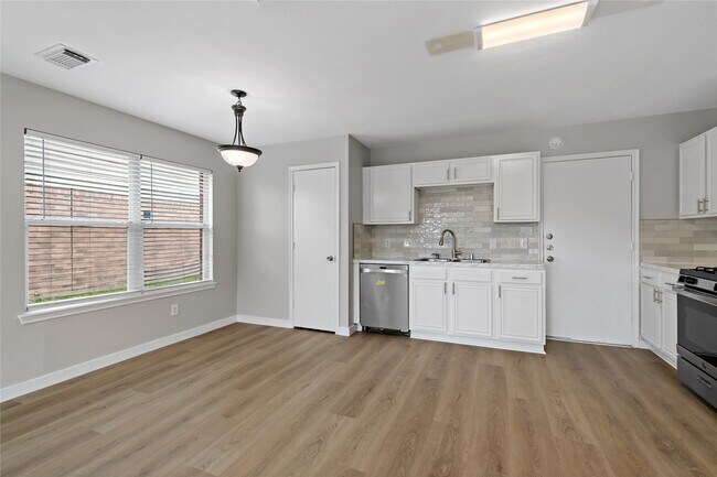 Building Photo - 3930 Brighton Springs Ln