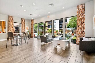 Building Photo - 15164 N 140th Dr