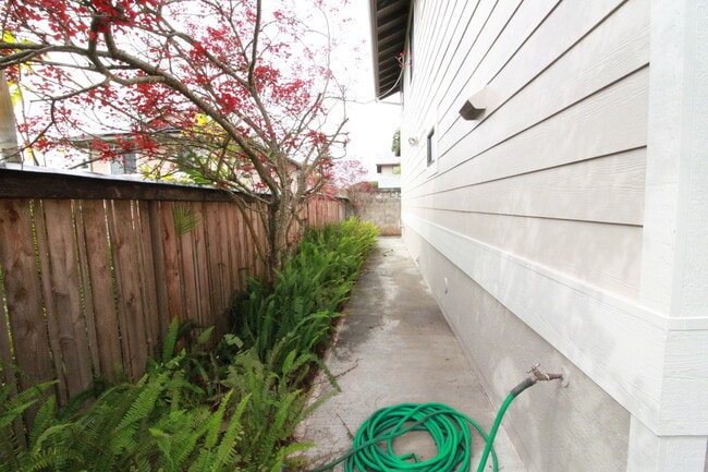 Building Photo - Mililani Mauka - 3 Bedroom, 2.5 Bath, 2 Pa...