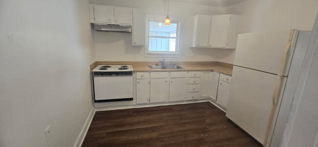 Building Photo - 2 Bed / 1 Bath + Bonus Room – SE Springfield/Galloway