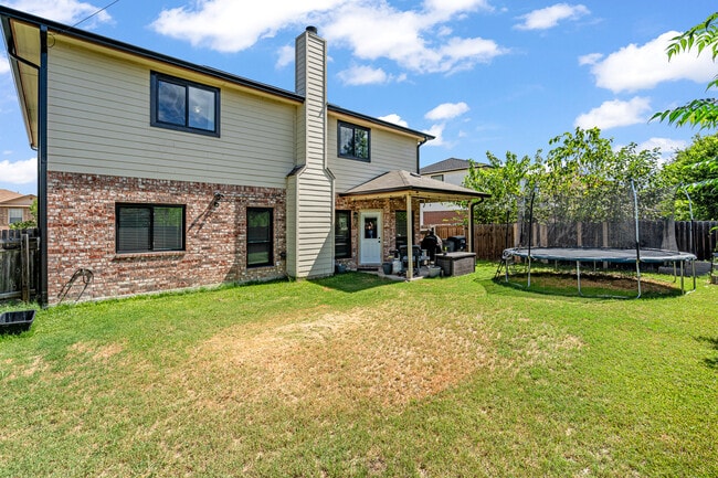 Building Photo - 5806 Chuckwagon Cir