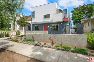 Building Photo - 1227 23rd St