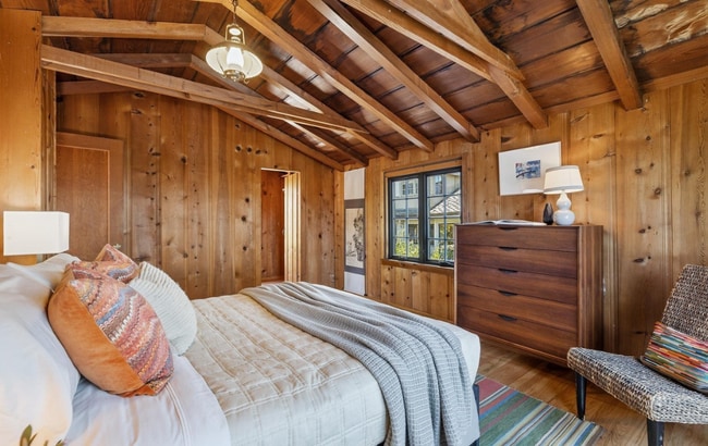 Building Photo - 700 Coventry Rd